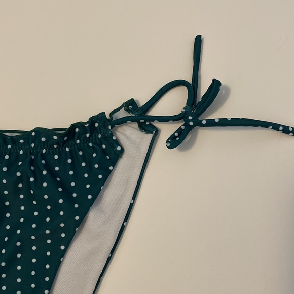 SHEIN Bandeau & Cheeky Tie Bikini - Picture 4 of 7